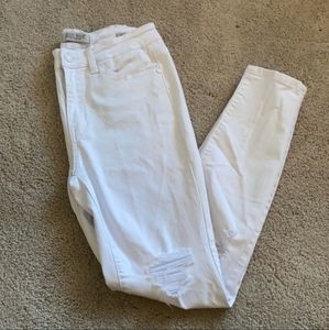 LIKE NEW!!! Judy Blue White Distressed Skinny Fit Jeans